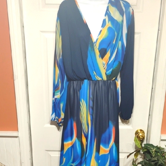 Multicolor V-Neck Maxi Dress - Picture 1 of 11